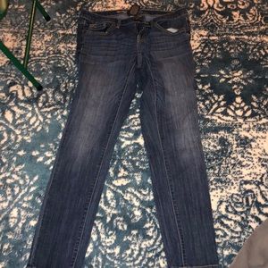 Low rise skinny jeans